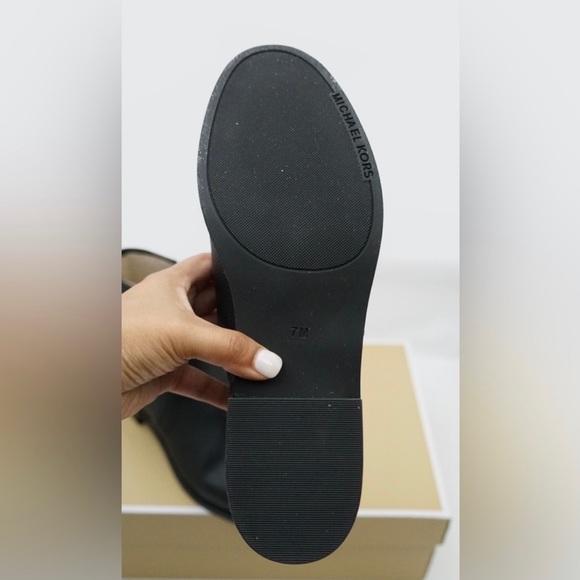 NWOT MICHAEL KORS JILLY FLAT ANKLE BOOTIES SIZE 6.5 - Picture 6 of 6